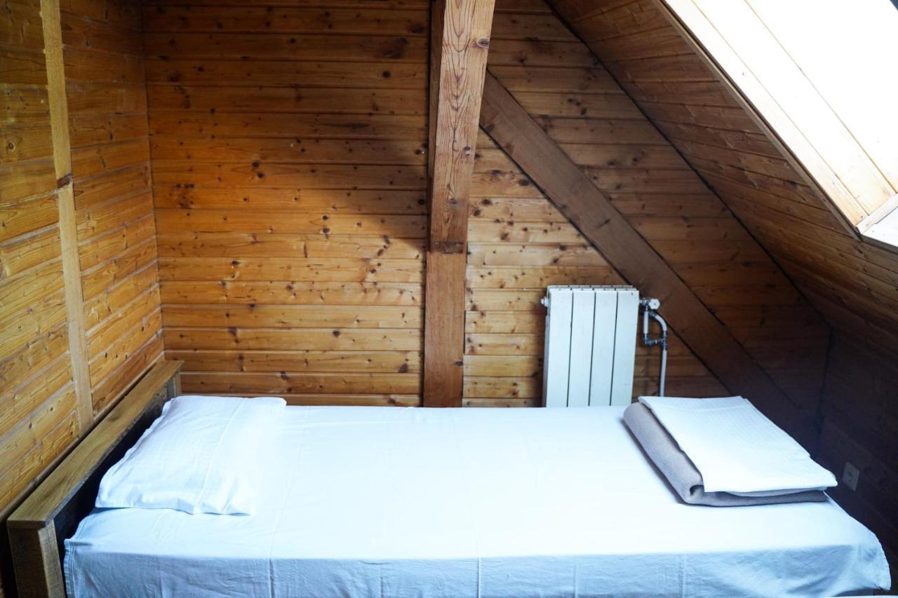 Planinarski Dom "Bijele Stijene" Mountain Lodge Tuk Vojni Ngoại thất bức ảnh