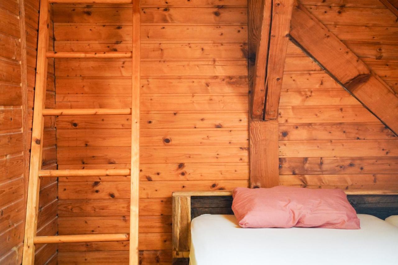Planinarski Dom "Bijele Stijene" Mountain Lodge Tuk Vojni Ngoại thất bức ảnh