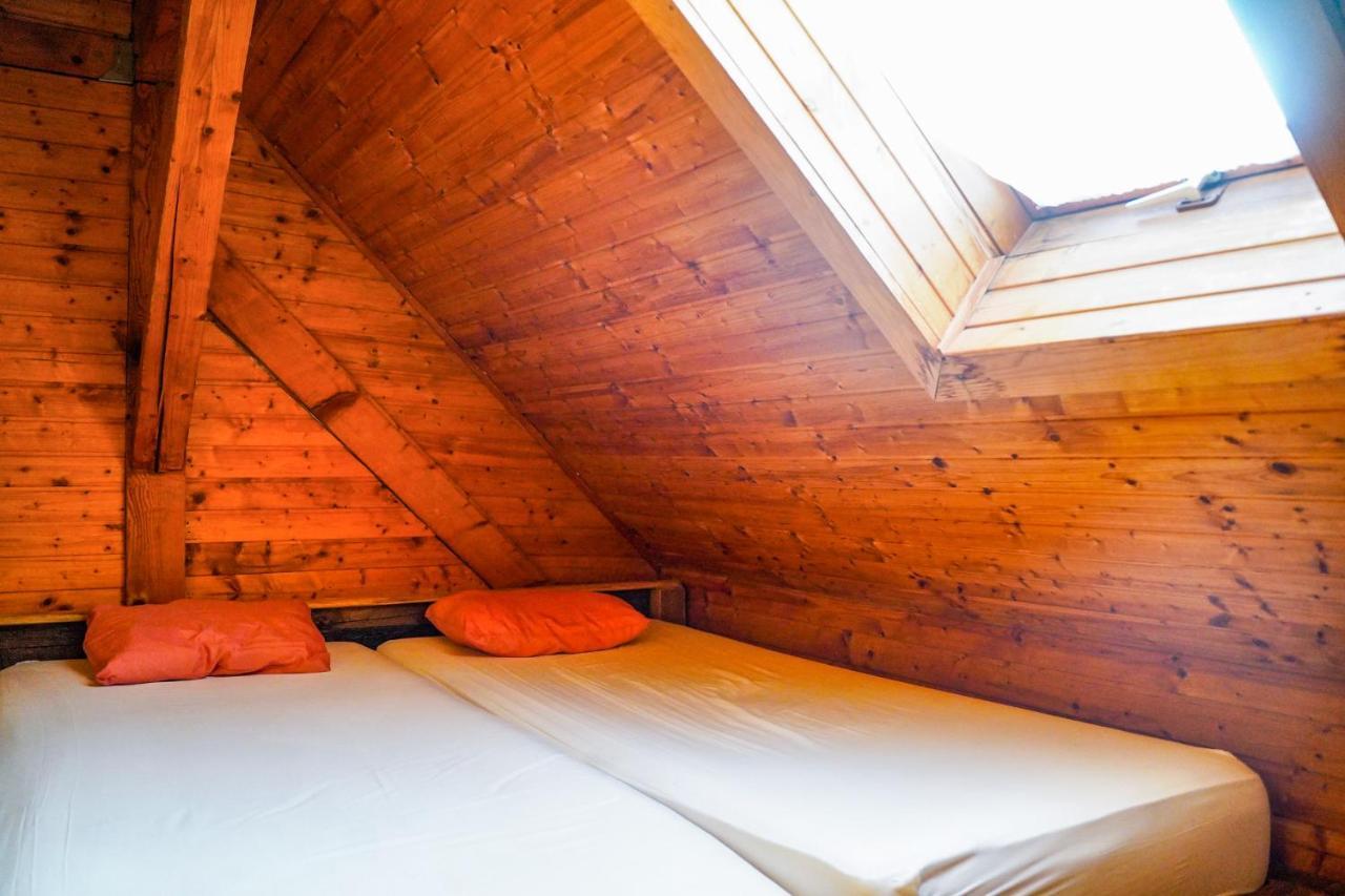 Planinarski Dom "Bijele Stijene" Mountain Lodge Tuk Vojni Ngoại thất bức ảnh