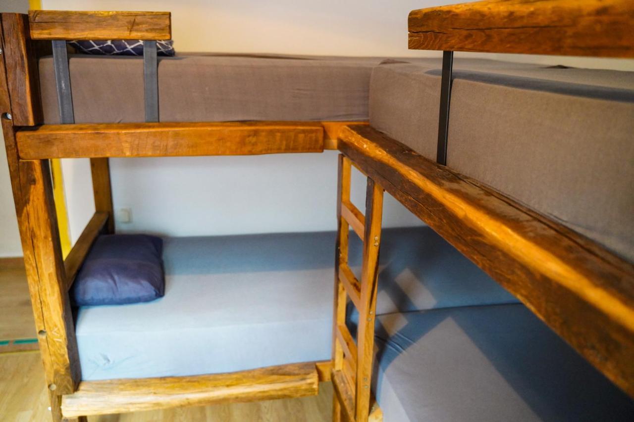 Planinarski Dom "Bijele Stijene" Mountain Lodge Tuk Vojni Ngoại thất bức ảnh