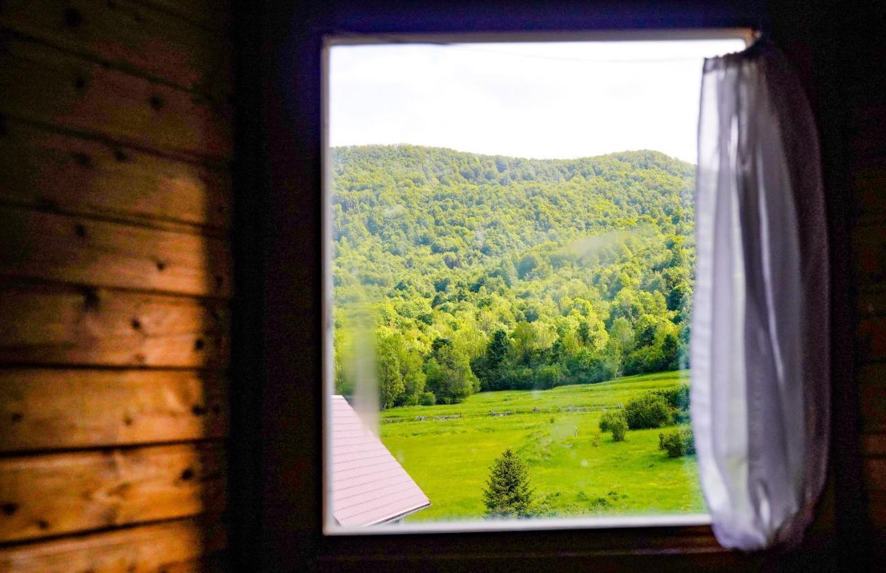 Planinarski Dom "Bijele Stijene" Mountain Lodge Tuk Vojni Ngoại thất bức ảnh